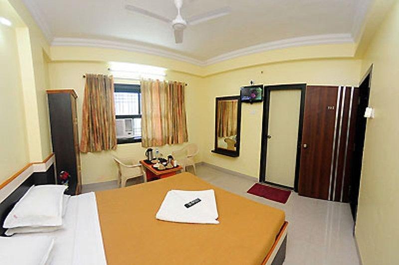 Hotel Sai Ganesh Shirdi Quarto foto