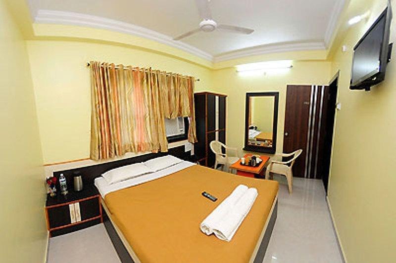 Hotel Sai Ganesh Shirdi Quarto foto