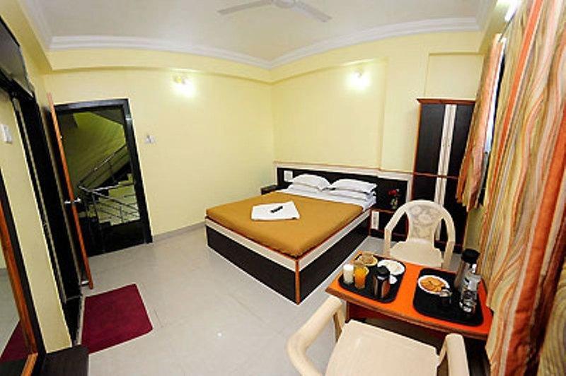 Hotel Sai Ganesh Shirdi Quarto foto