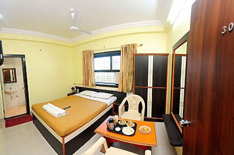 Hotel Sai Ganesh Shirdi Quarto foto